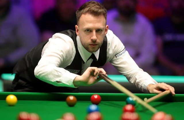 因此他始终 因此他始终